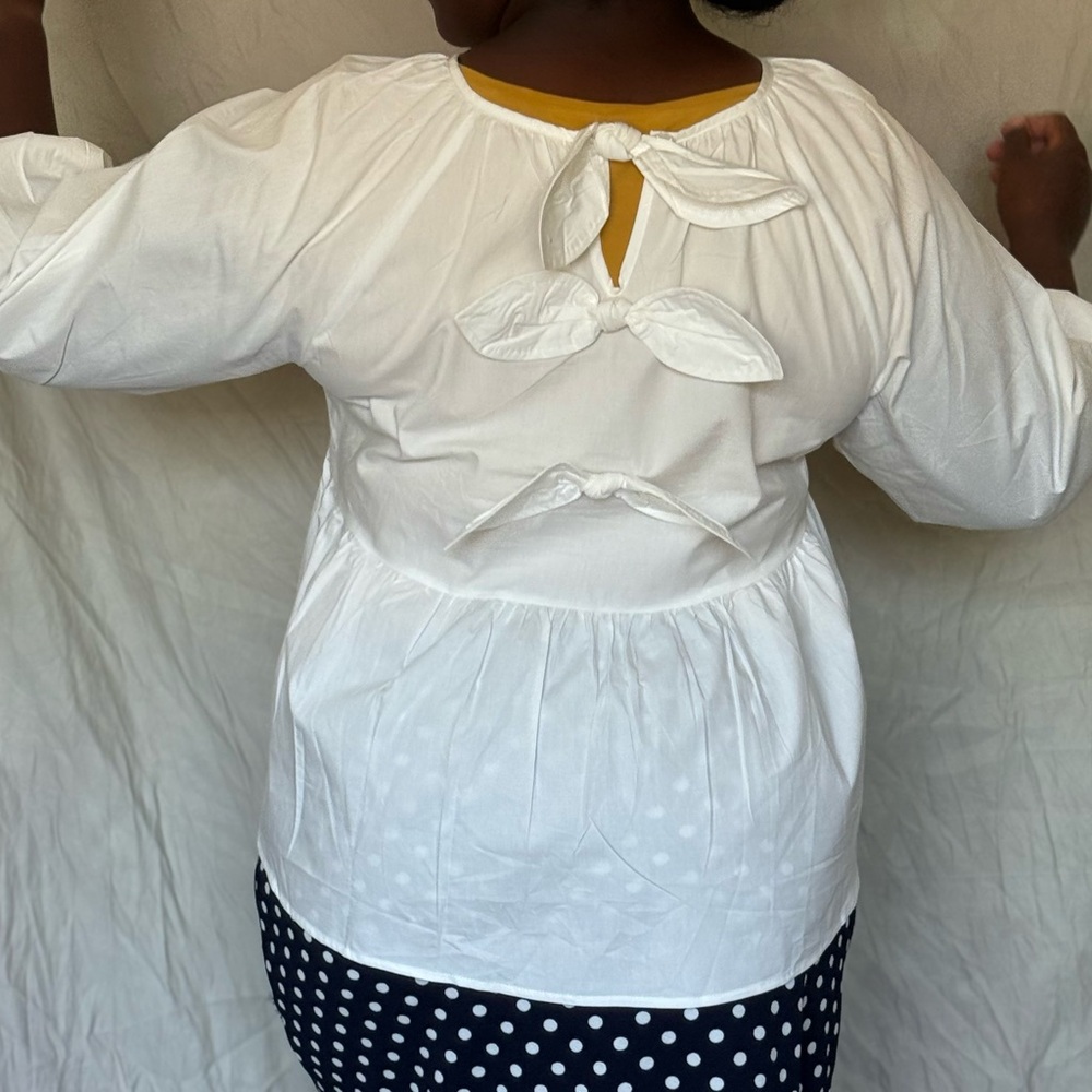 Elegant White Women's Top - Picture 2 of 4